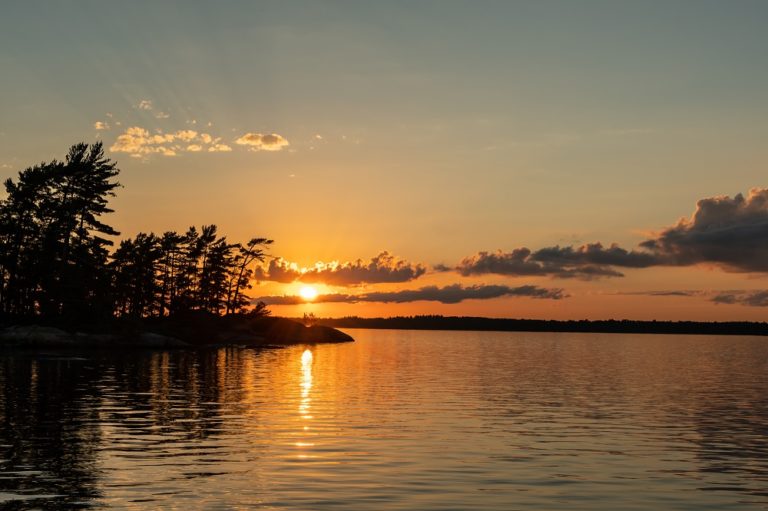 Rainy Lake and International Falls - Voyageurs National Park - Parkcation